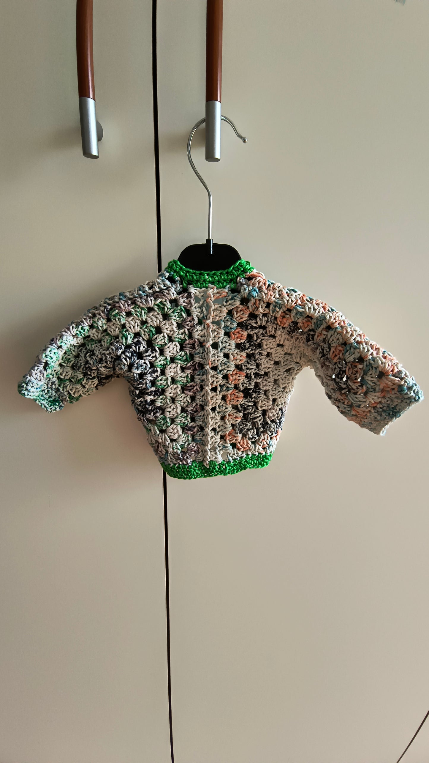 MAGLIONCINO ESAGONALE NEONATO MULTICOLOR 1