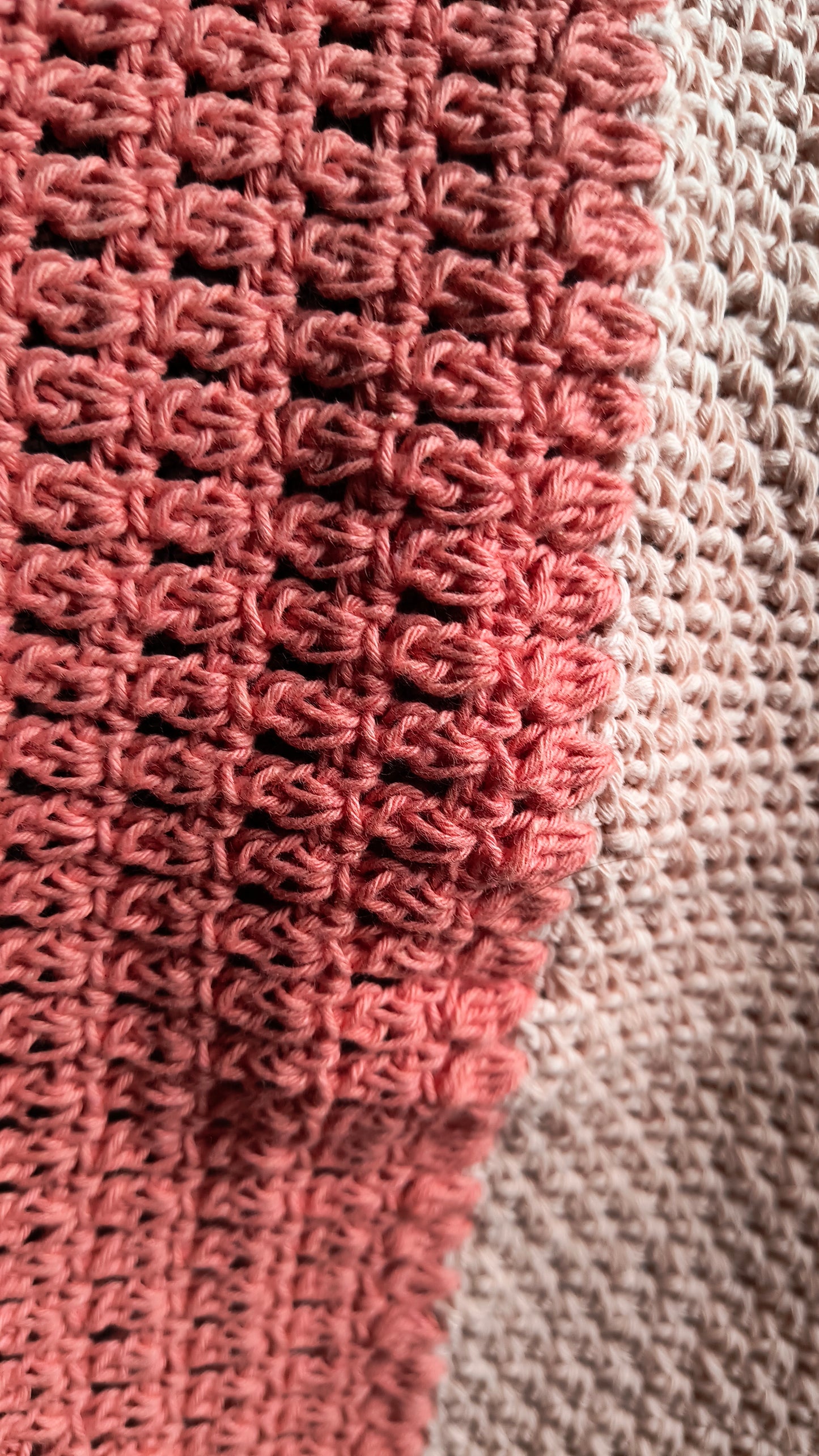 COUVERTURE BEBE CROCHET