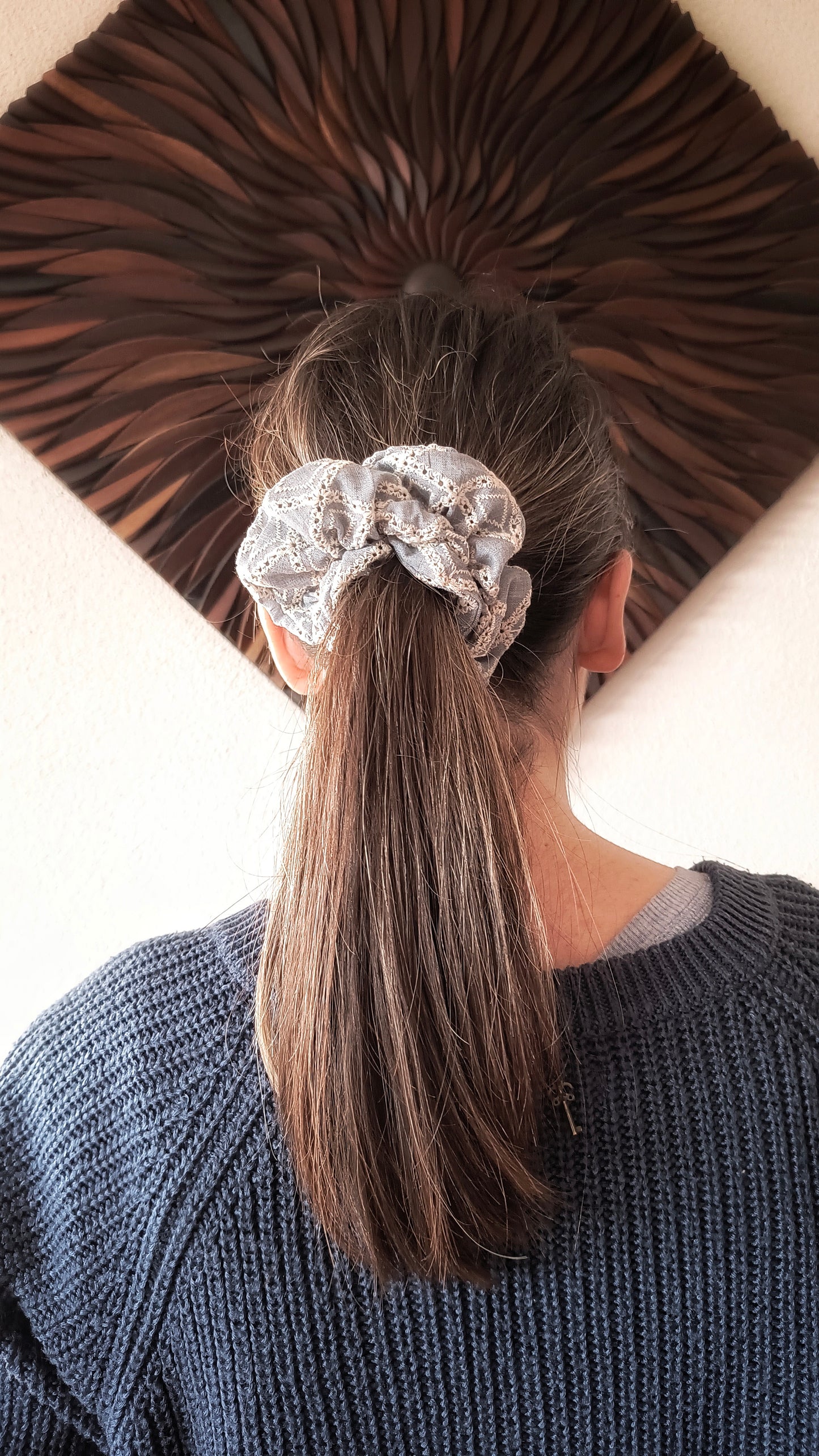 SCRUNCHIE EDIZIONE LIMITATA AZZURRO STAMPA FIORE ROMBO ALTO
